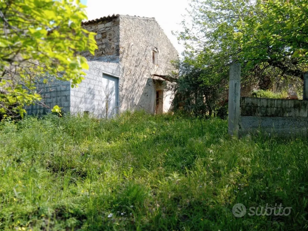 Extérieur - Rustic Land with Buildings near Cefalù