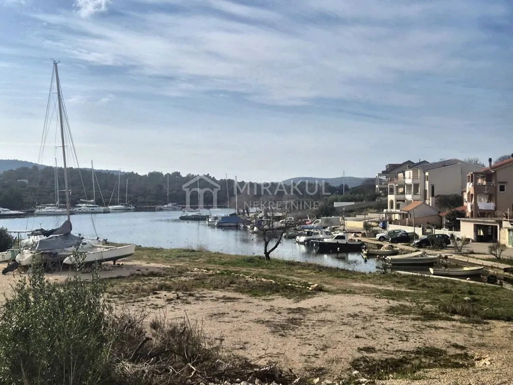 Aed - Building Land with Pool Potential in Bilice