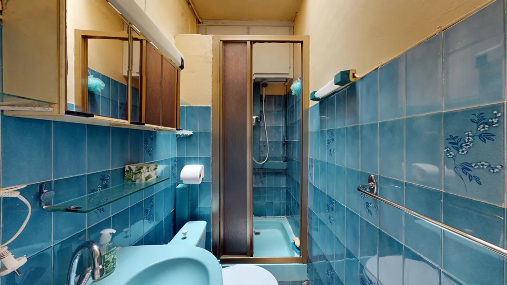 Vannitoad - 2-Bedroom Paris Flat with Garden View