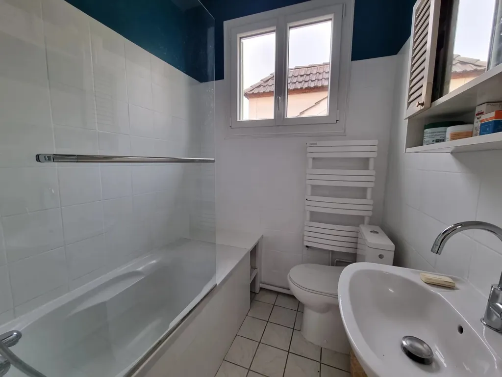 Vannitoad - 5-Bedroom House with Garden in Croissy Centre