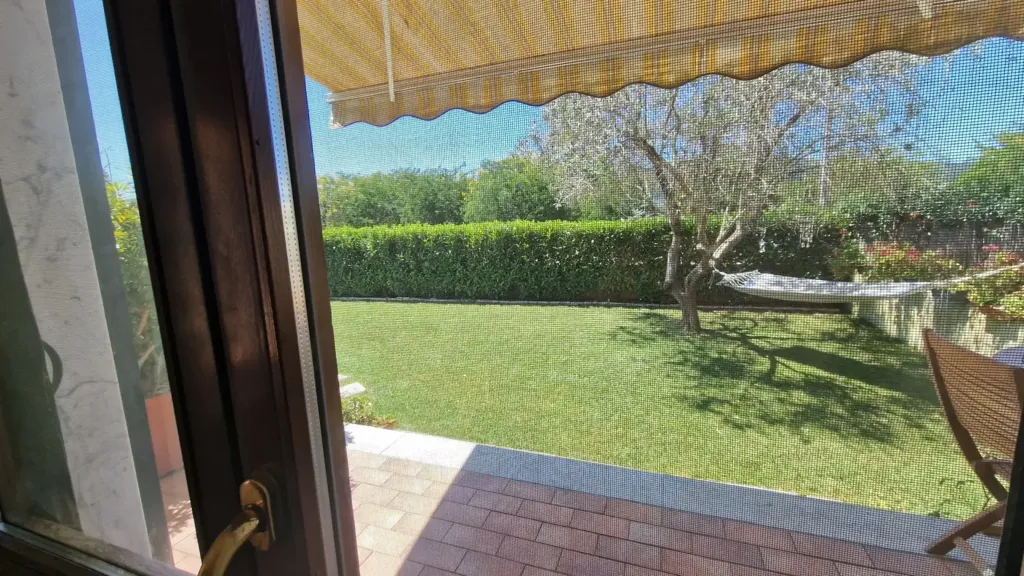 Jardin - Quadrilocale with Private Garden in Sarzana