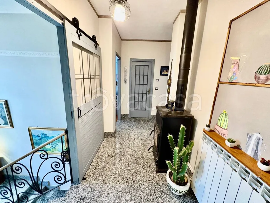 hallway_entrance