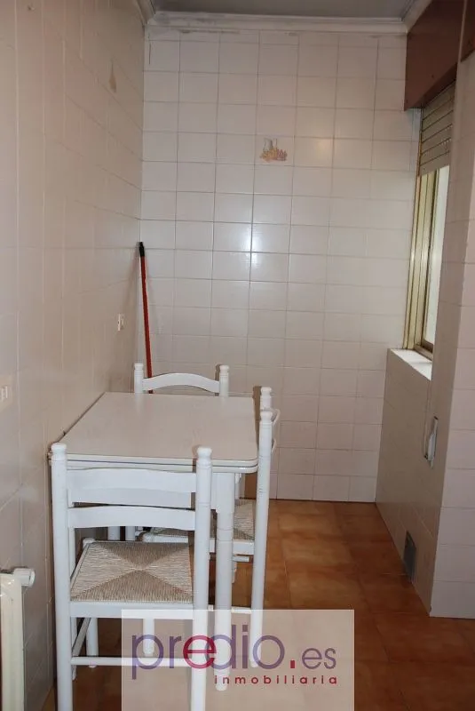 Söögituba - 2-Bedroom Apartment with Garage in San Roque