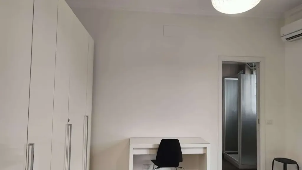 Bureau - Rented Duplex with Balcony in Catania Centre