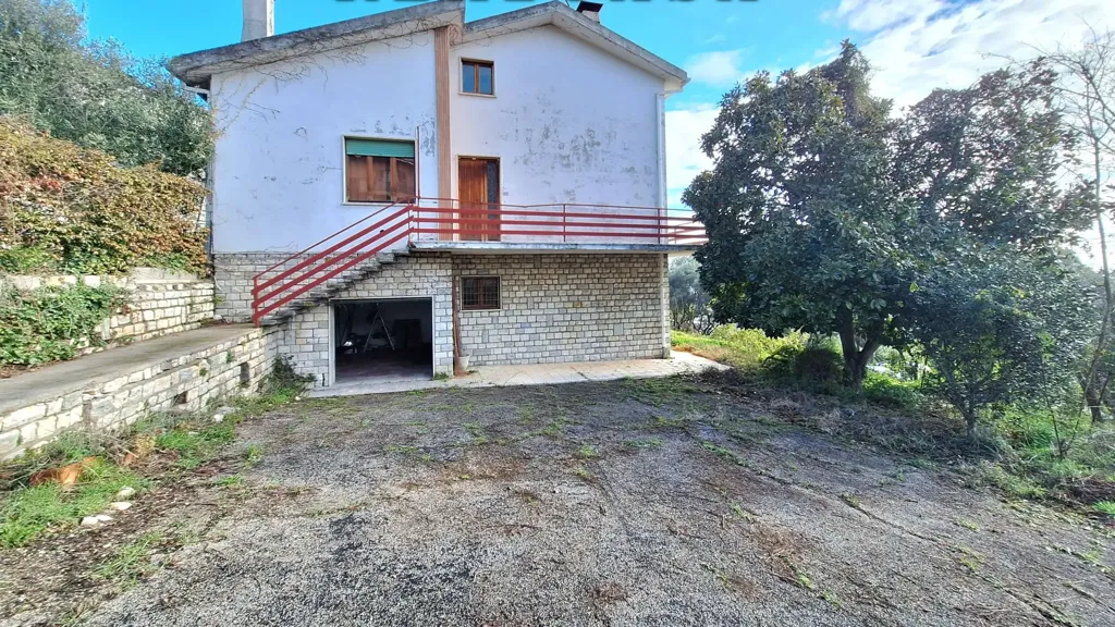Välivaade - Independent House with Large Garden in Osimo