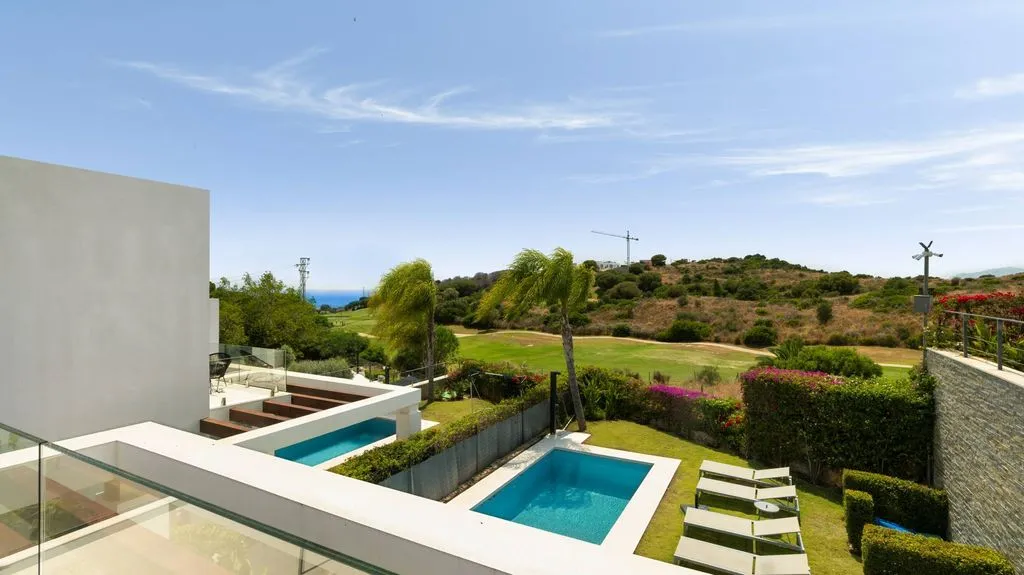 Bassein - Luxury Villa with Sea View in Marbella Del Este