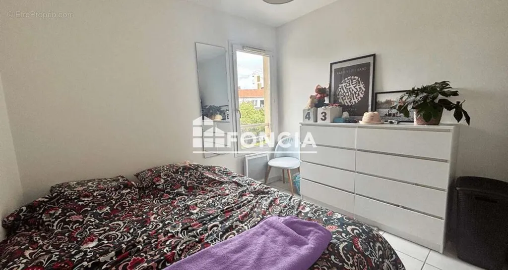 Magamistoad - 3-Bed Apartment with South Terrace in Lepic