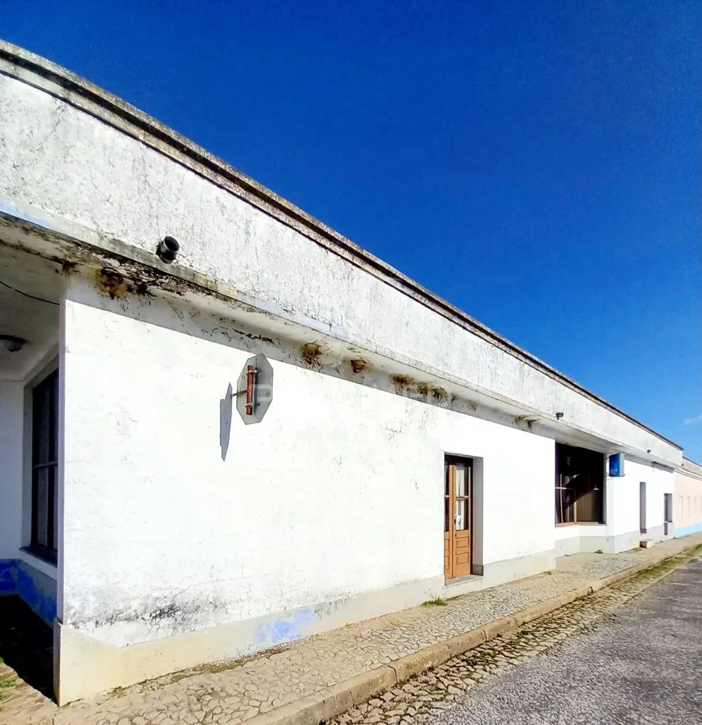 Extérieur - Commercial Space with Conversion Potential in Redondo