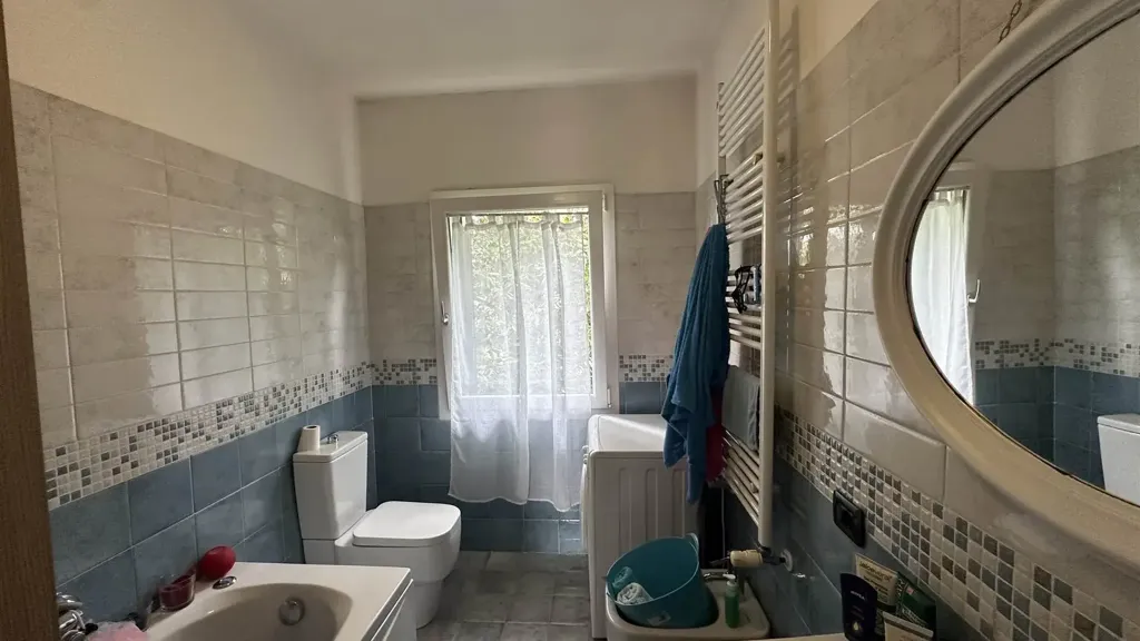 Salles de bain - Rustic Two-Level Apartment with Garden in Padova