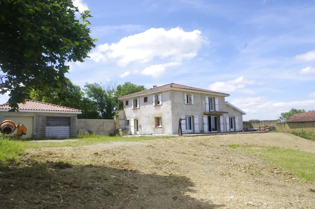 Extérieur - Propriété avec Vue Panoramique à Peyrusse-Vieille