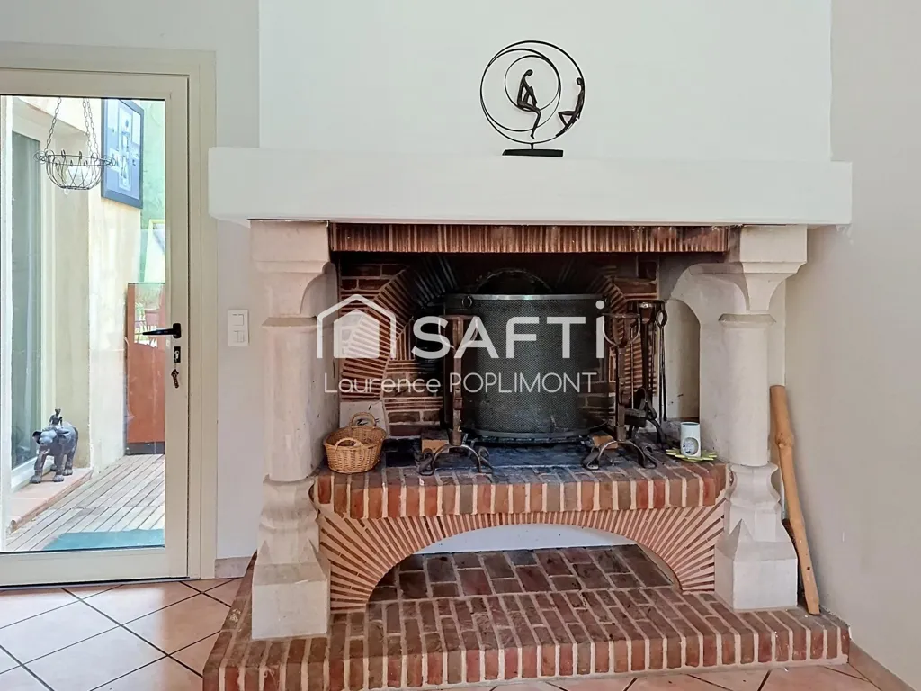 Living Room - Family Villa with Pool in Brignoles