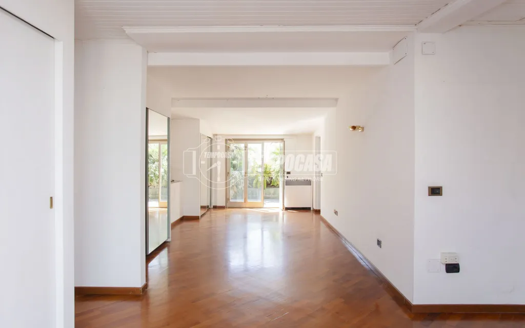 Ingresso - Penthouse with Panoramic Terraces in Milan