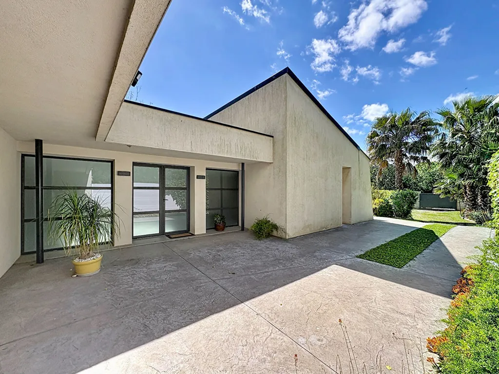 Terrace - Architectural Villa with Pool in Perpignan Area