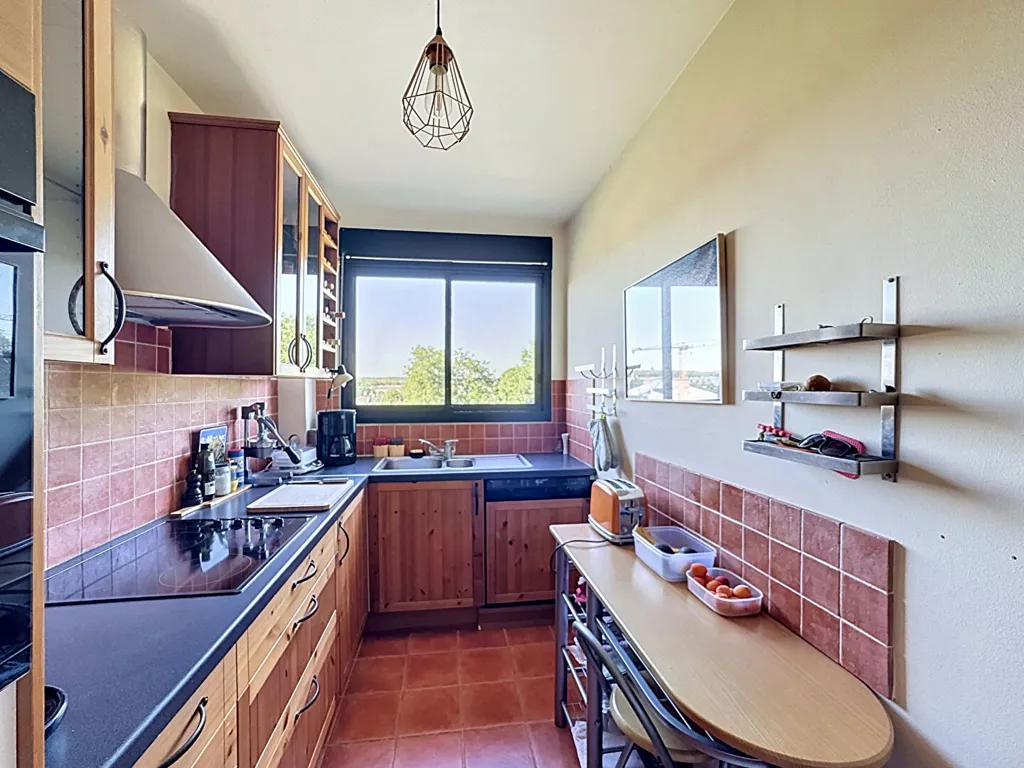 Cuisine - Appartement avec Balcon et Vue Dégagée à Versailles