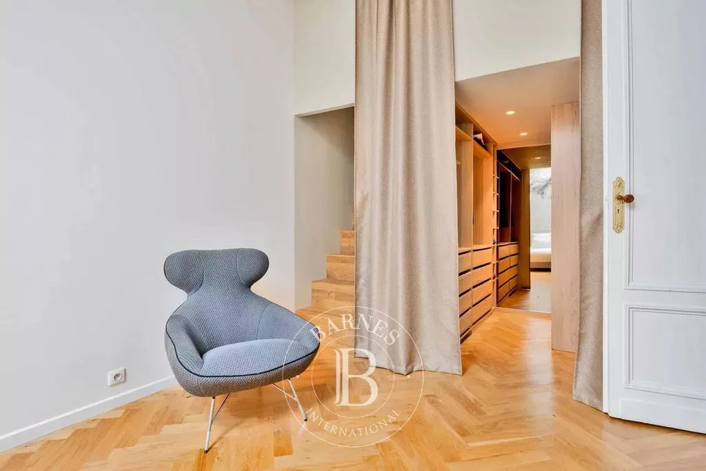 Séjour - Appartement Luxe avec Balcon à Bordeaux
