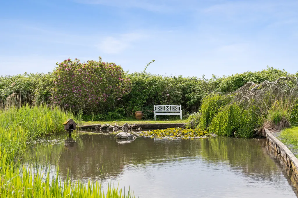 Jardin - Villa with Private Beach and Lake in Snoghøj