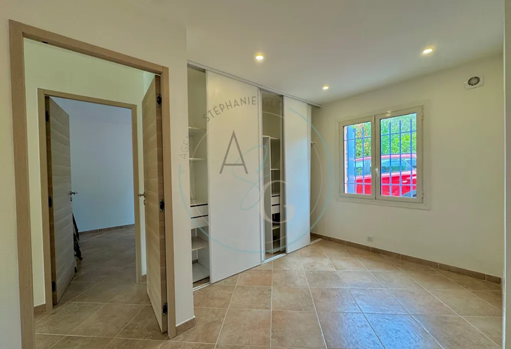 Hallway - House with Pool in Quiet La Môle
