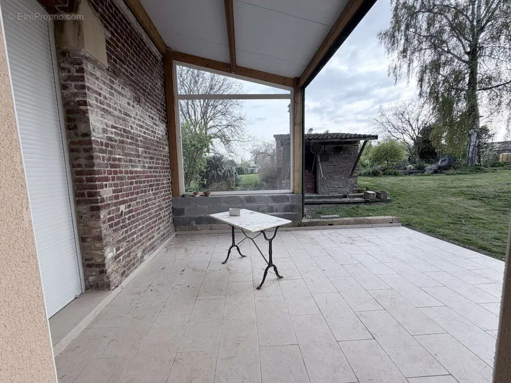 Terrass - Farmhouse with Grange in Rural Area