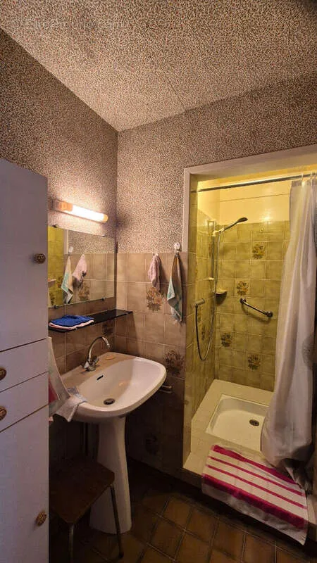 Salles de bain - Maison à Rénover au Bourg de Clohars