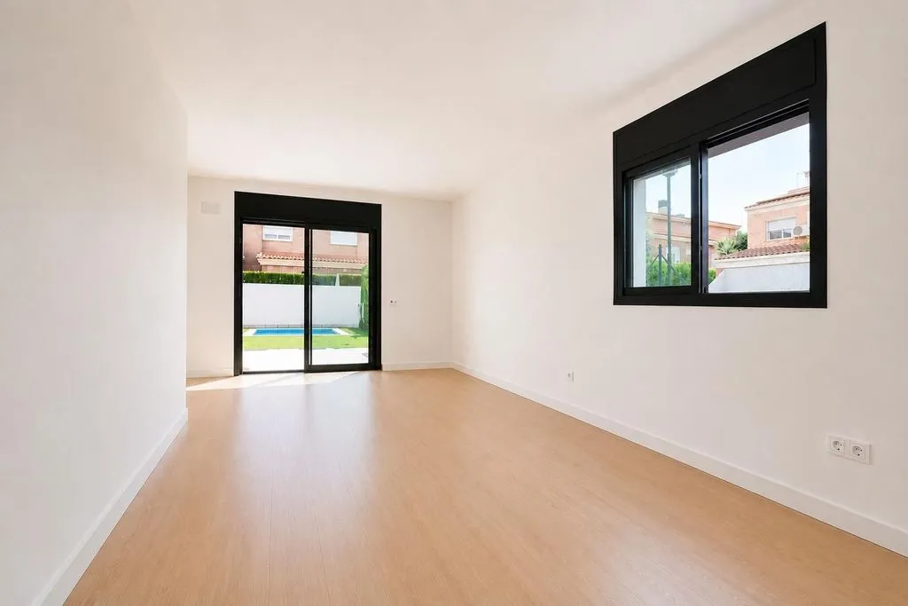 Pièces - Semi-detached House with Pool in Vilafortuny