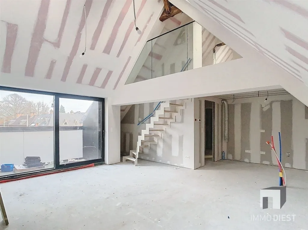 Appartement Rénové avec Terrasse à Diest