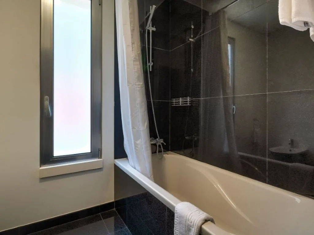 Vannitoad - Luxury Semidetached House with Pool in Funchal