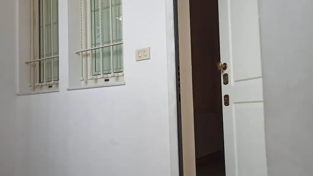 Entrée - Fully Renovated Apartment with Balcony in Messina