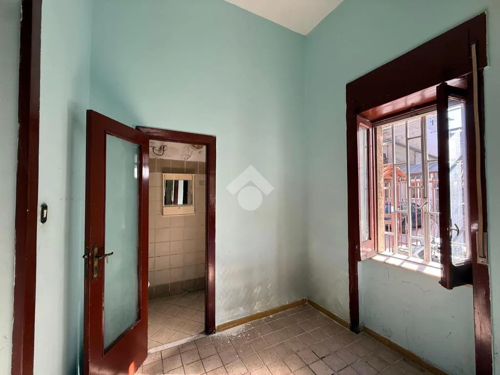 Toad - Three-Bedroom Flat with Terrace in Melito di Napoli