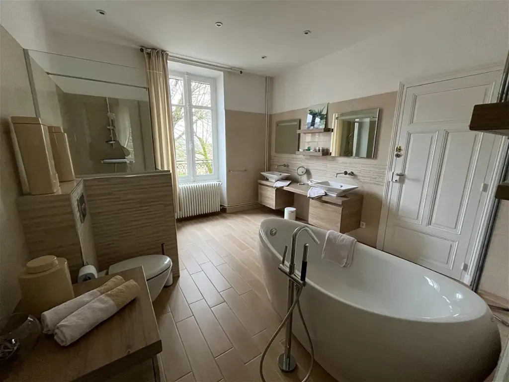 Maison 14 pièces à Nevers