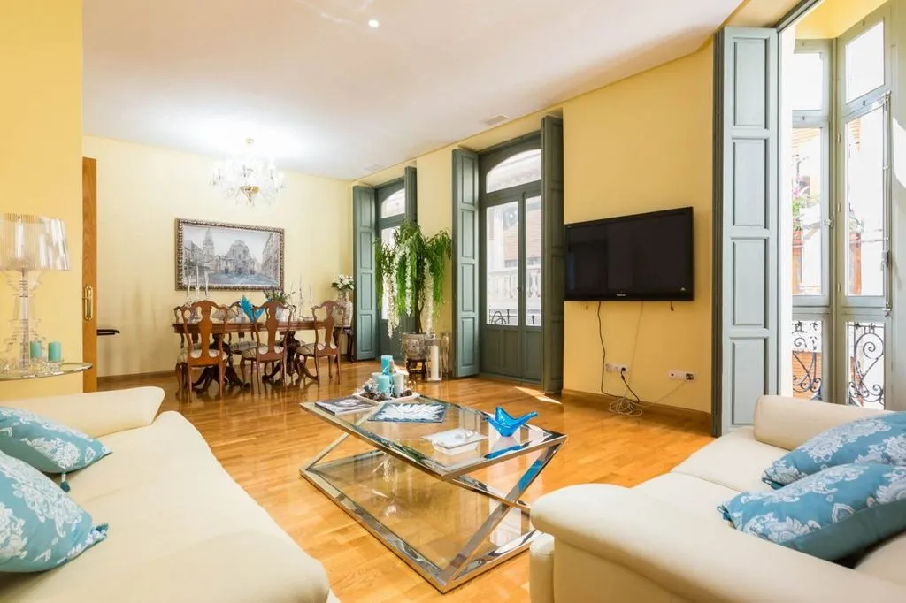 Elutuba - Luxury Flat with Balcony in Murcia Centre