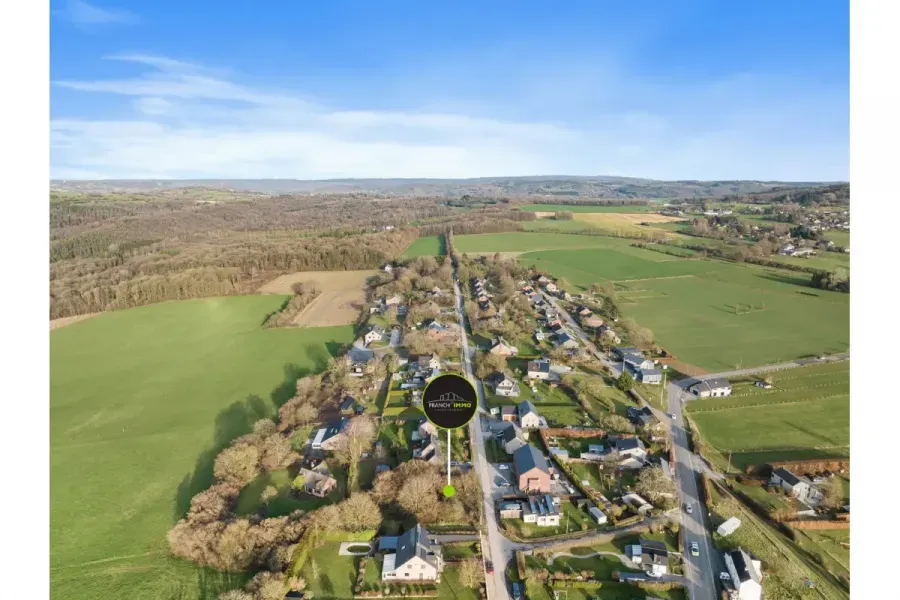 Vue aérienne - Terrain à bâtir dans un lotissement calme à Ferrières