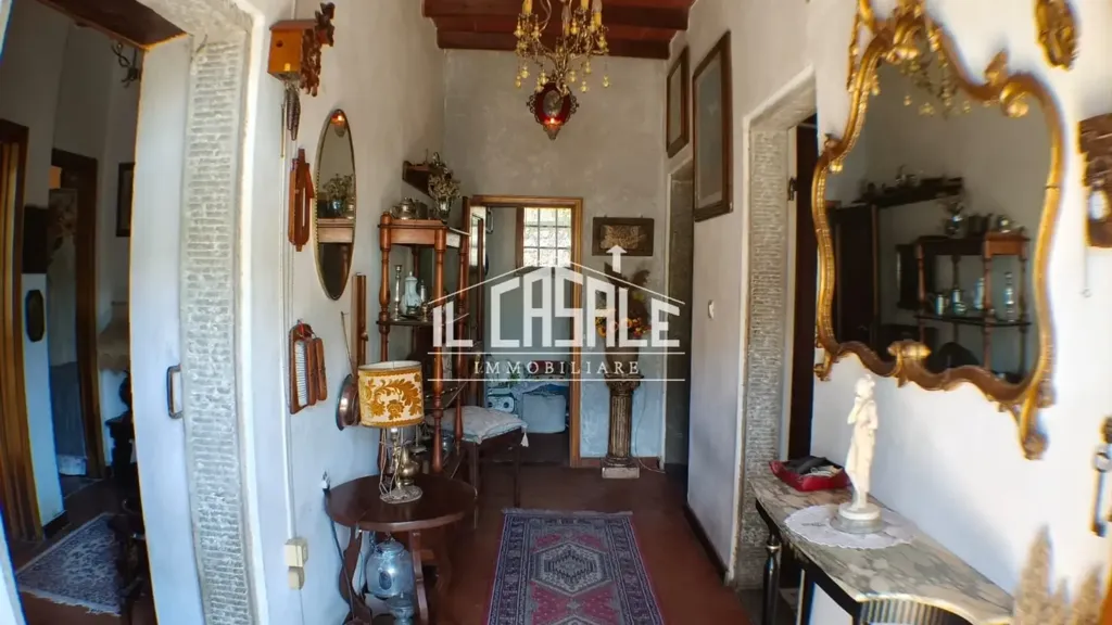 Hallway - Rustic Cottage with Garden in Londa