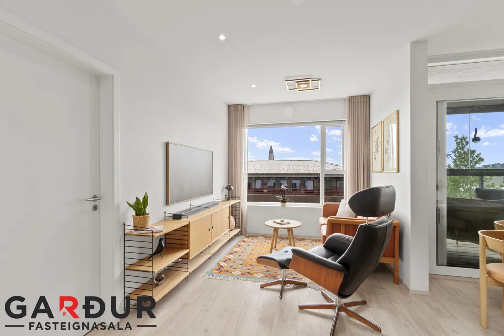 Elutuba - Apartment with Sea View in Reykjavík