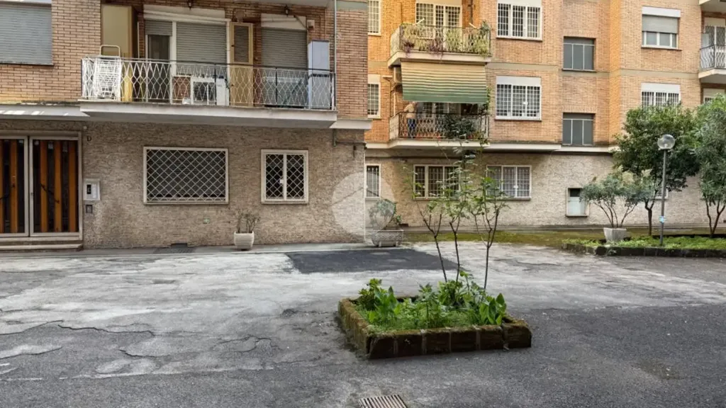 Aed - Studio Flat with Balcony in Rome