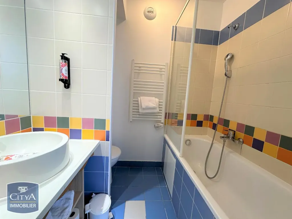 Vannitoad - 2-Bedroom Apartment with North Exposure in Serris