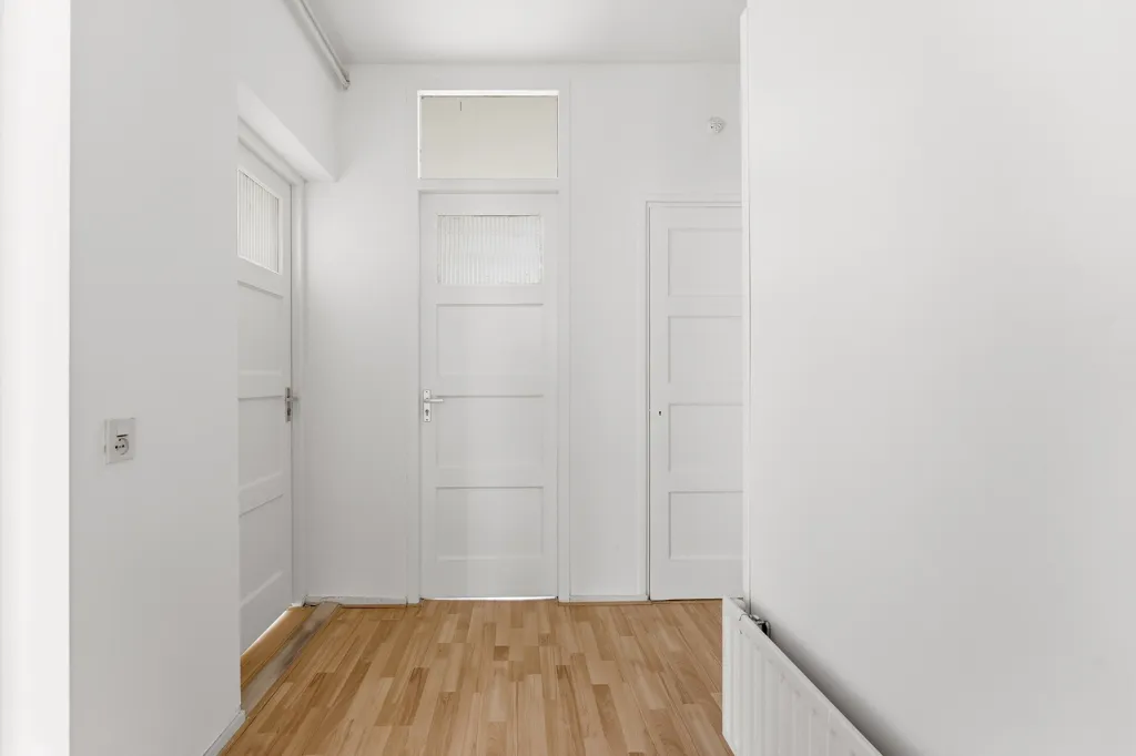 hallway_entrance