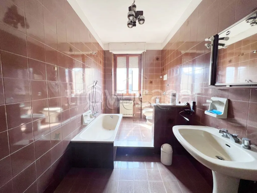 Bathrooms - Apartment with Garden and Terrace in Città di Castello