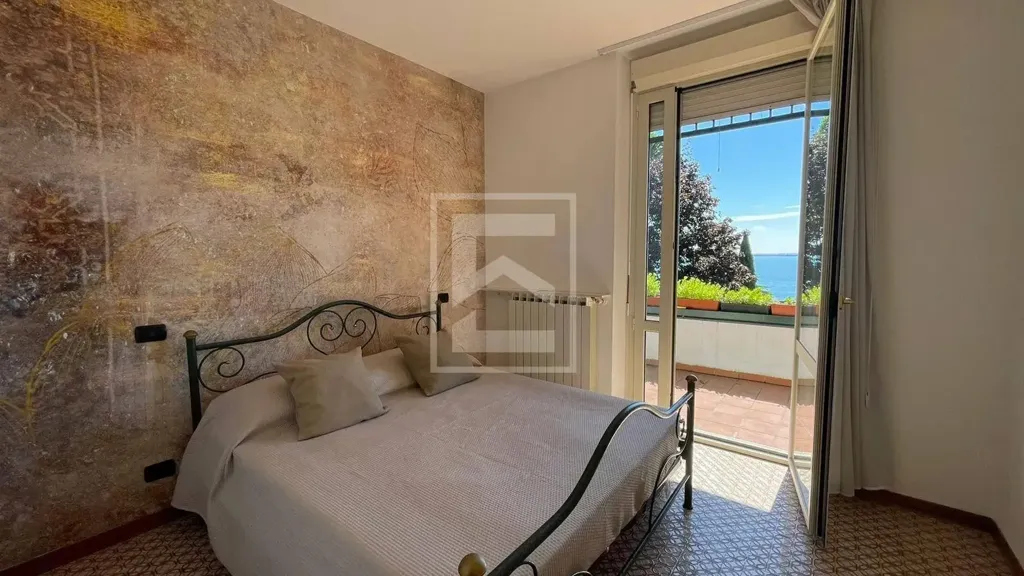 Magamistoad - Villa with Lake View in Padenghe Sul Garda