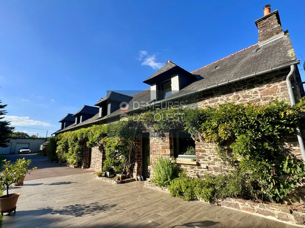 Giardino - Character House with Indoor Pool in Saint-Gonlay