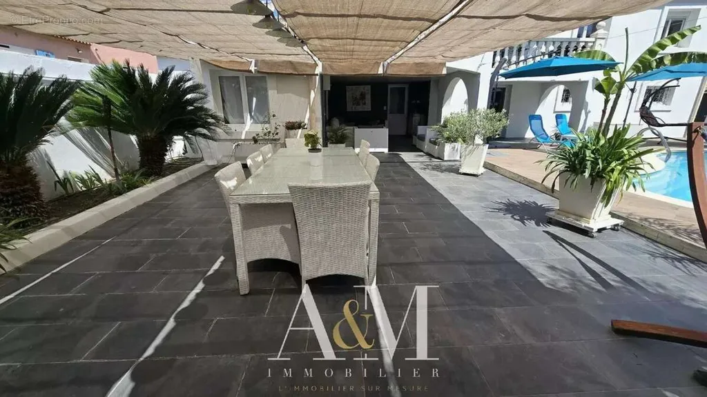Terrazza - Luxury House with Pool in Le Cailar