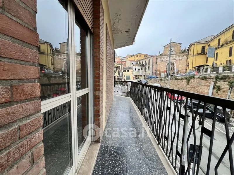 Balcon - Apartment with Balcony in Chieti