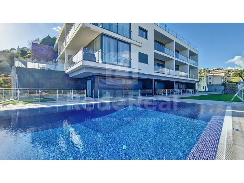 Pool - Modern Flat with Sea View in Albufeira