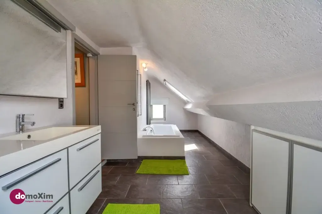 Bagni - Commercial Space with Residence in Kampenhout
