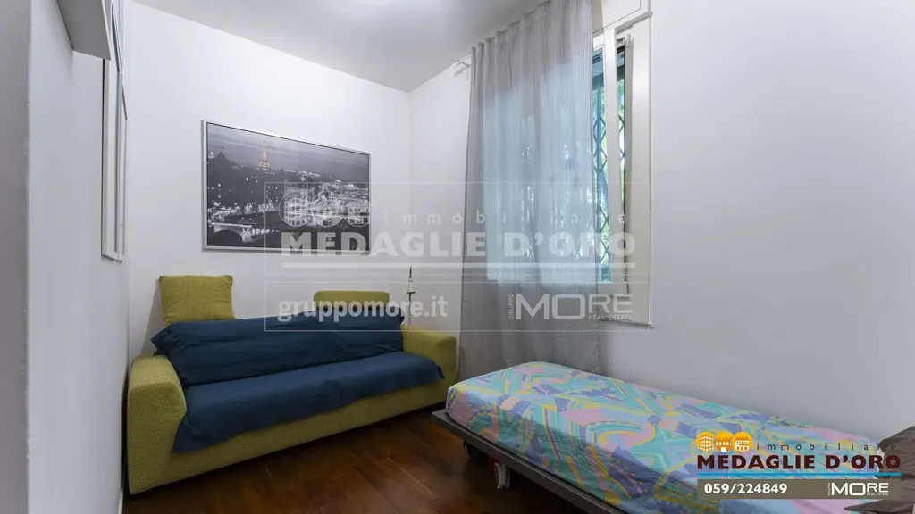 Magamistoad - Rustic-Style Apartment with West-East Exposure in Modena
