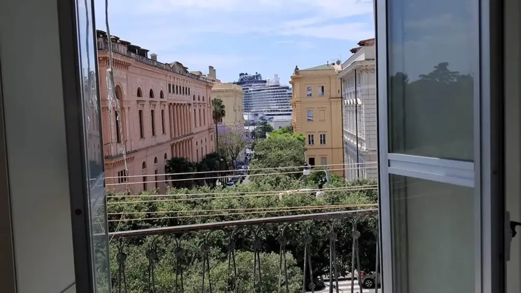 Balcone - Appartamento con vista panoramica a Salerno