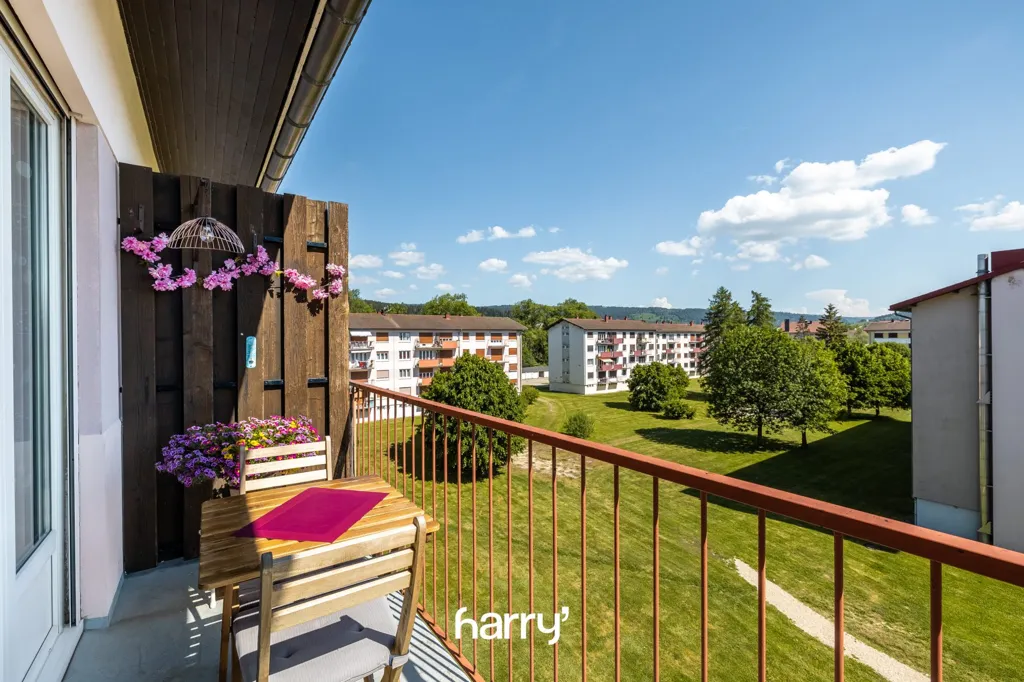 Rõdu - 3/4-Bed Apartment with Balcony in Pontarlier