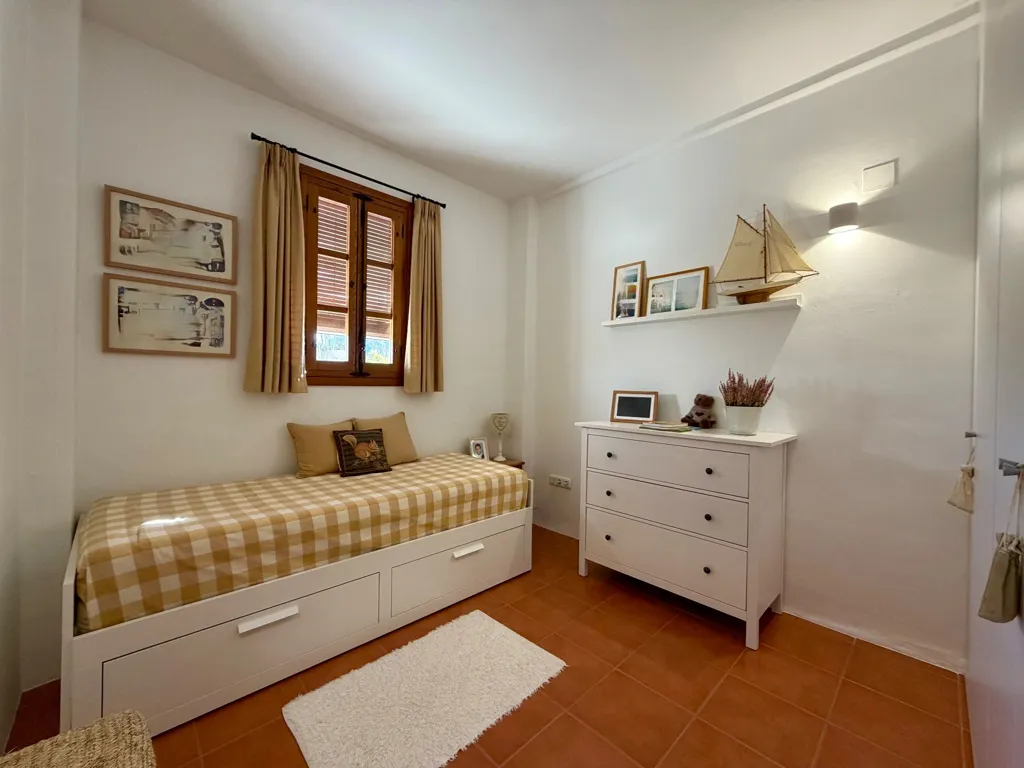 Magamistoad - Traditional Semi-detached with Garden in La Xara