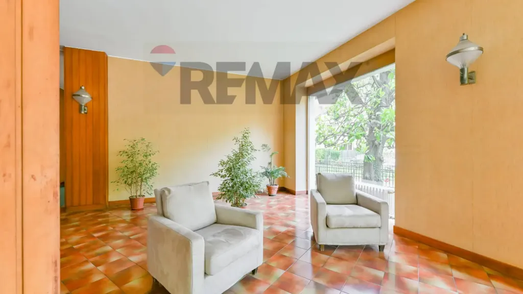 Elutuba - Bright Three-Bedroom with Park Views in Vedano al Lambro