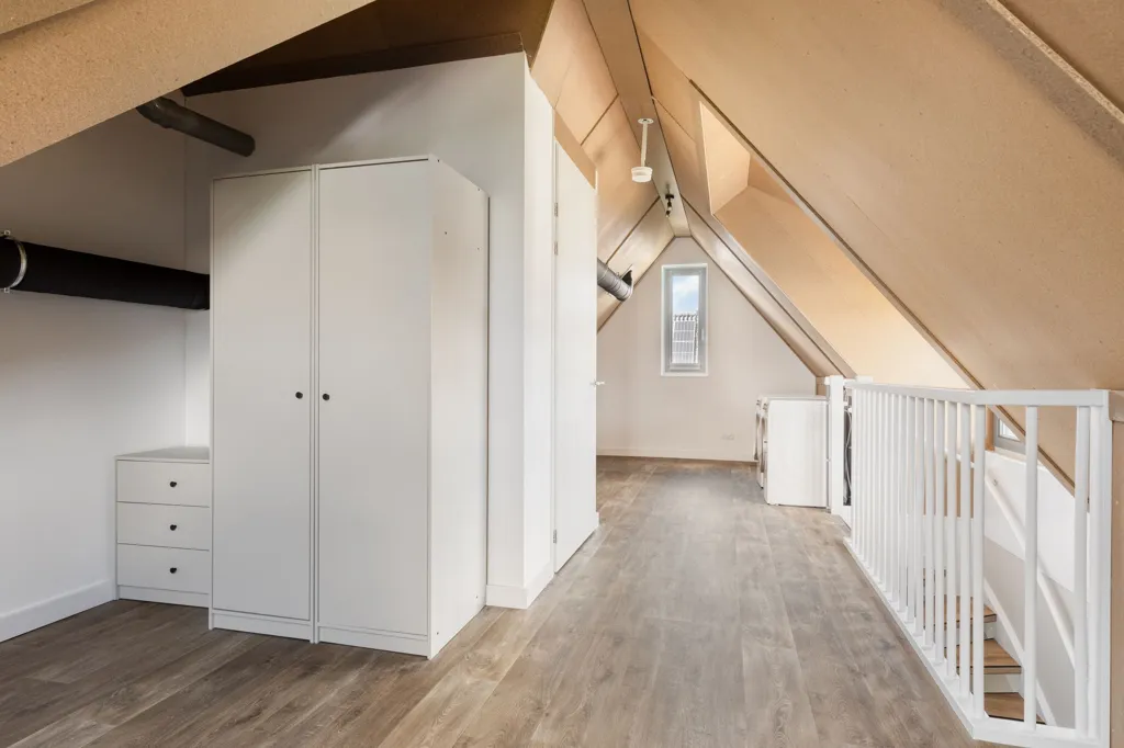 Pièces - Energetically Efficient Corner House with Garden in De Run