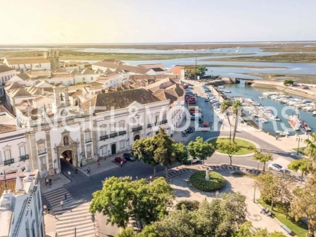 Vue aérienne - Renovated Flat with Patio in Faro